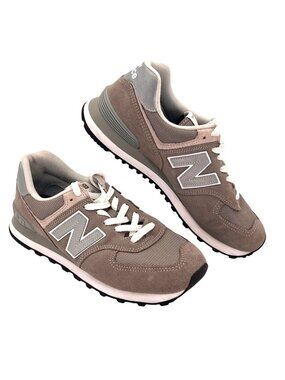 New Balance Classic 574 Unisex Sneakers Womens 10 Mens 8.5 Evergreen Grey Suede